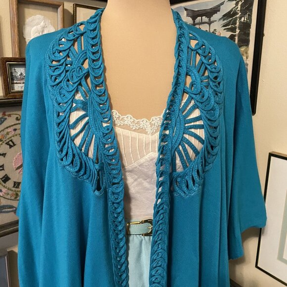 NWT Cozy Chico's Womens Teal Knitted Ruana Shawl Wrap with Braided Trim OSFM - Picture 2 of 9